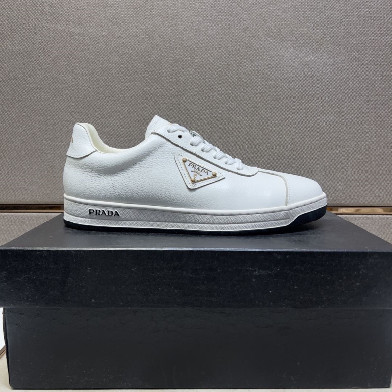 Pra*a casual shoes